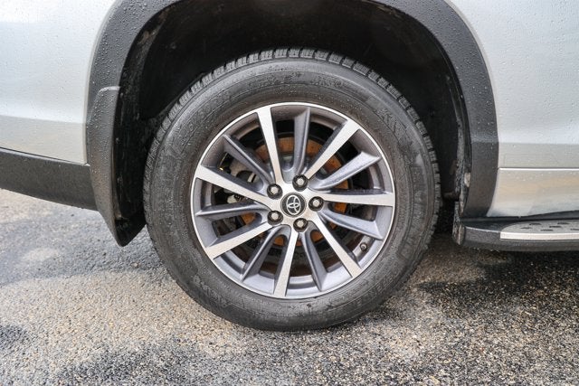 2017 Toyota Highlander SE
