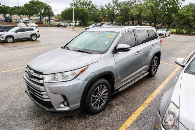 2017 Toyota Highlander SE