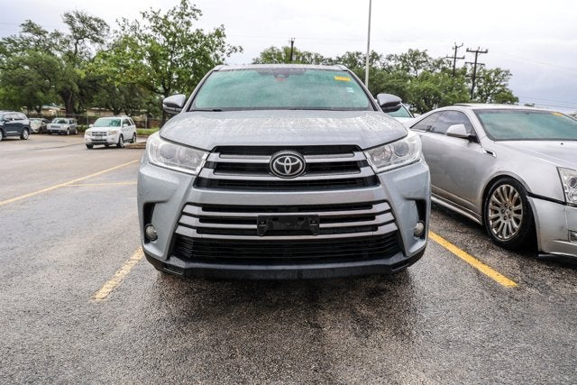 2017 Toyota Highlander SE