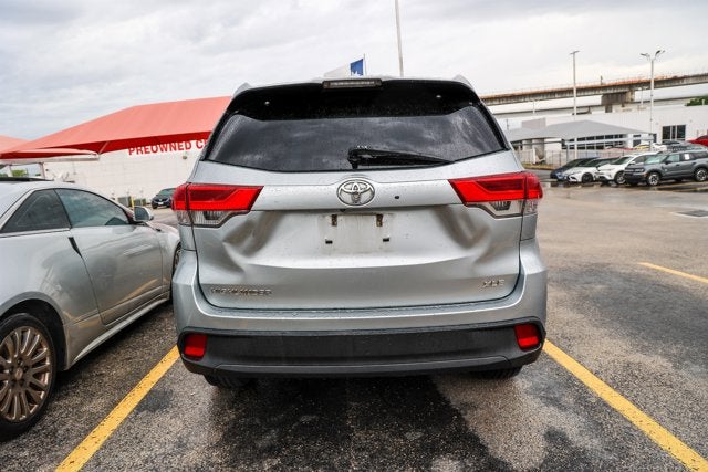 2017 Toyota Highlander SE
