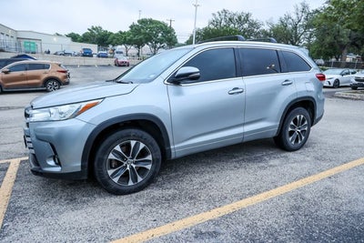 2018 Toyota Highlander SE