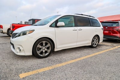 2014 Toyota Sienna SE