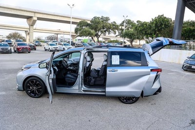 2021 Toyota Sienna XSE