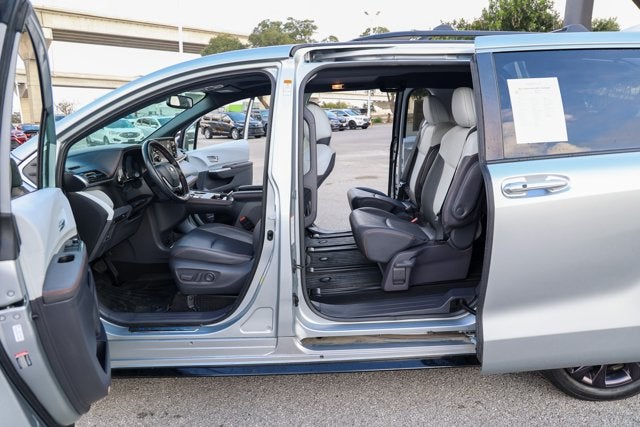 2021 Toyota Sienna XSE