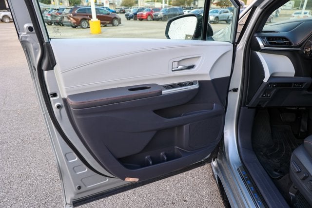 2021 Toyota Sienna XSE