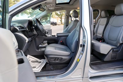 2024 Toyota Sienna XLE