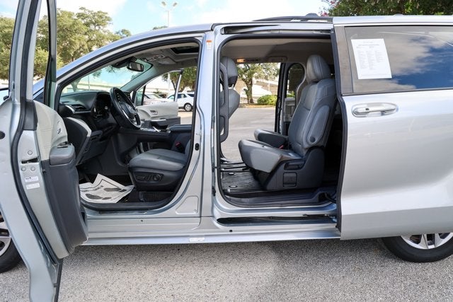 2024 Toyota Sienna XLE