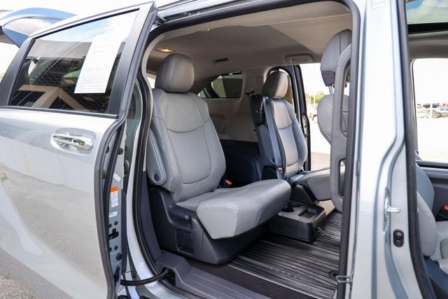 2024 Toyota Sienna XLE