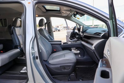 2024 Toyota Sienna XLE