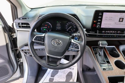 2024 Toyota Sienna XLE