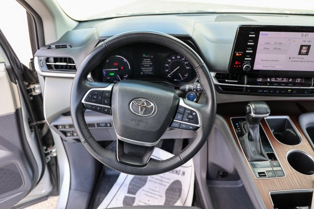 2024 Toyota Sienna XLE
