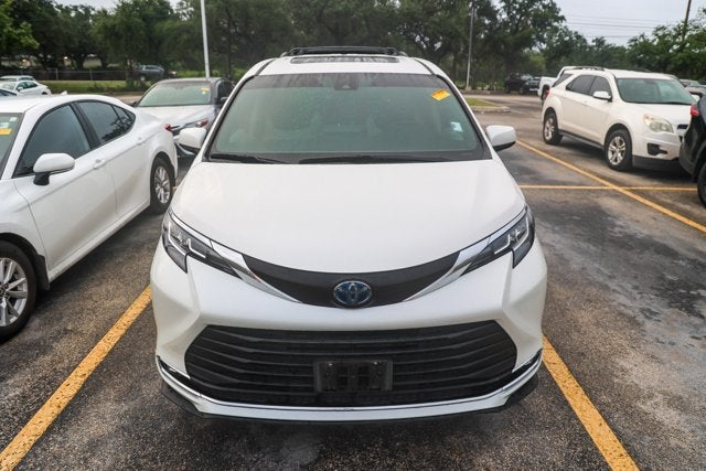 2021 Toyota Sienna XLE