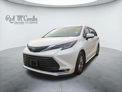 2021 Toyota Sienna XLE