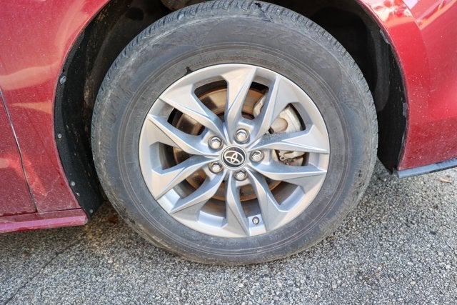 2022 Toyota SIENNA XLE XLE