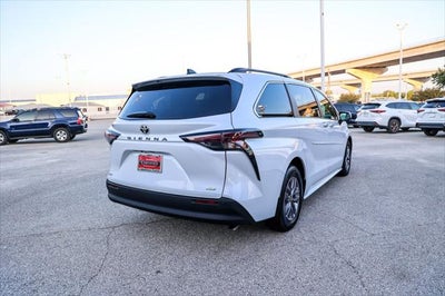 2026 Toyota Sienna XLE