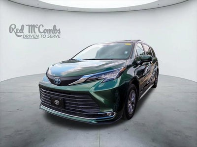 2021 Toyota Sienna XLE