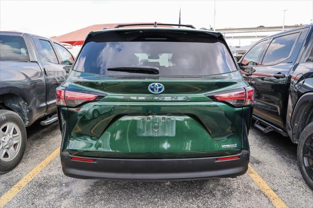 2021 Toyota Sienna XLE