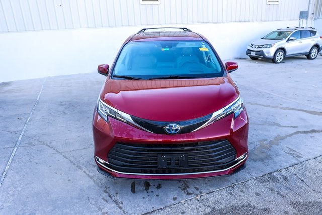 2022 Toyota SIENNA XLE XLE