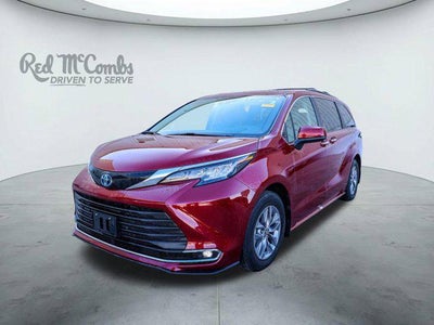 2022 Toyota SIENNA XLE XLE