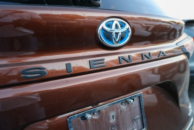 2023 Toyota Sienna XLE