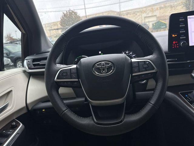 2023 Toyota Sienna XLE