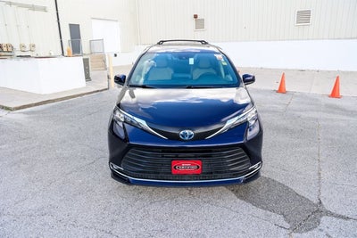 2024 Toyota Sienna XLE