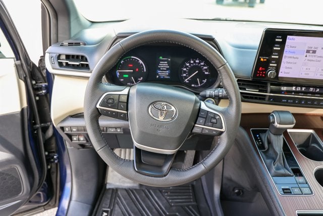 2024 Toyota Sienna XLE