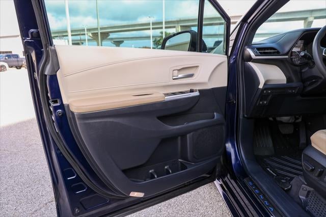 2024 Toyota Sienna XLE