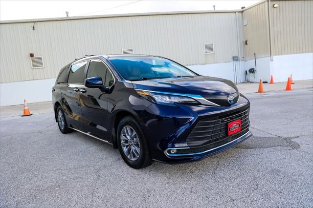 2024 Toyota Sienna XLE