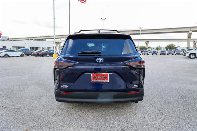 2024 Toyota Sienna XLE