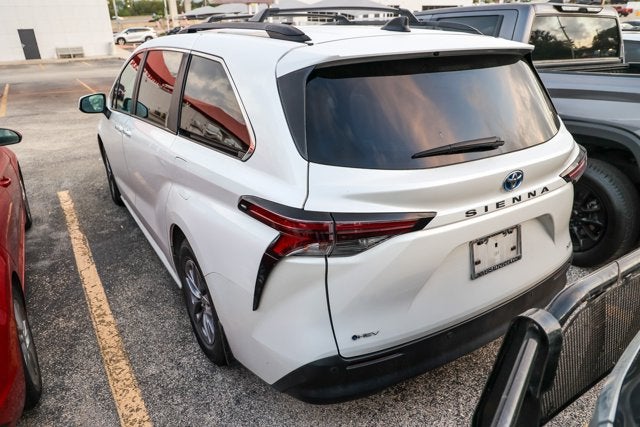 2025 Toyota Sienna XLE