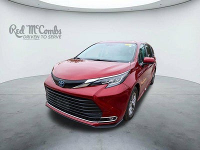 2022 Toyota SIENNA XLE XLE