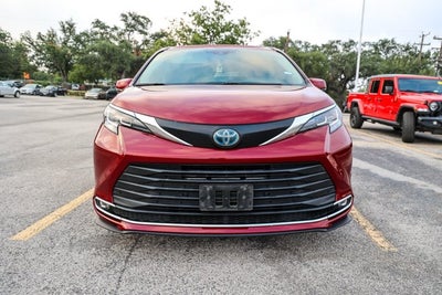 2021 Toyota Sienna XLE