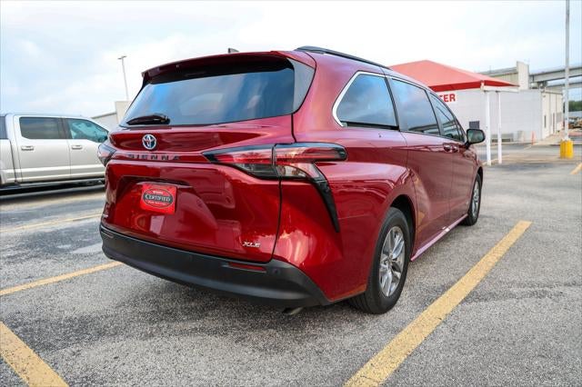 2021 Toyota Sienna XLE