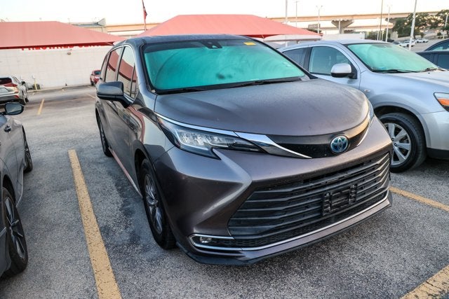2022 Toyota Sienna XLE