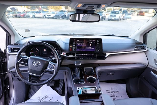 2022 Toyota Sienna XLE