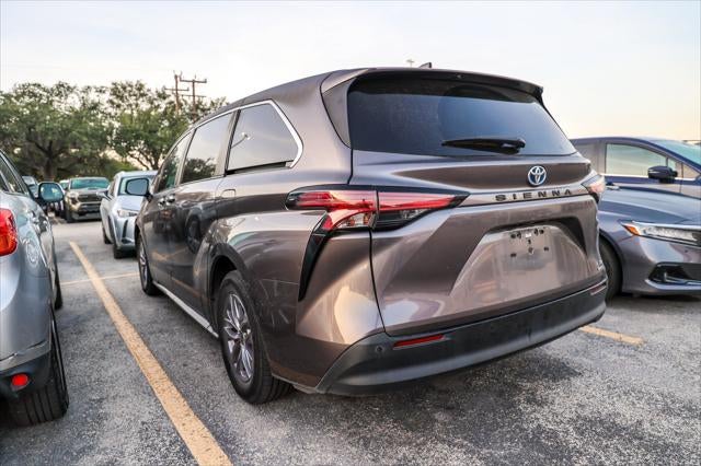 2022 Toyota Sienna XLE