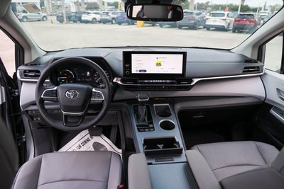 2026 Toyota Sienna XLE