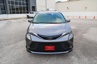 2026 Toyota Sienna XLE