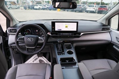 2026 Toyota Sienna XLE