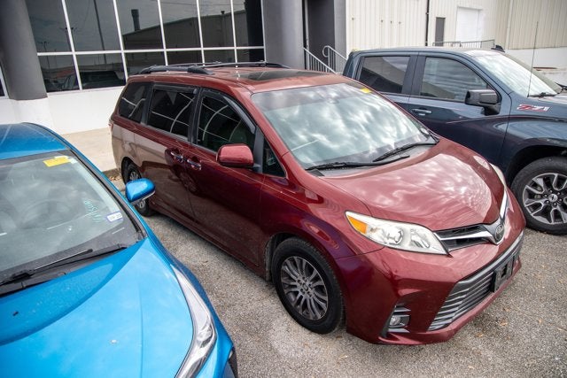 2018 Toyota SIENNA XLE PREM Limited