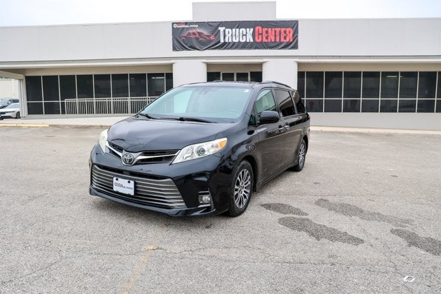 2019 Toyota SIENNA XLE 3.5L XLE