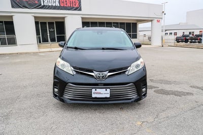 2019 Toyota SIENNA XLE 3.5L XLE