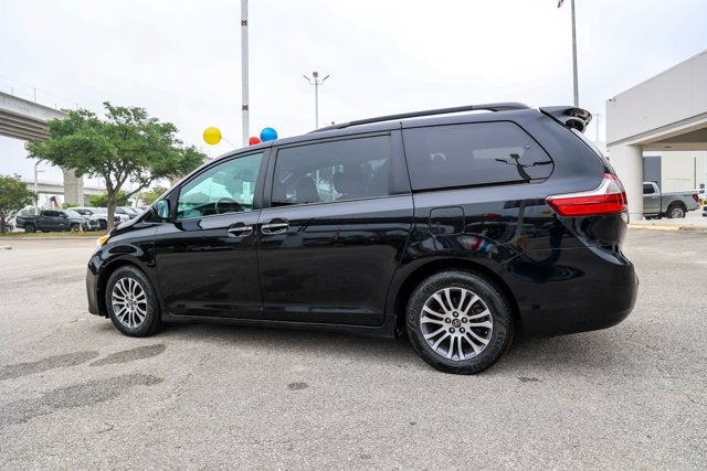 2019 Toyota SIENNA XLE 3.5L XLE