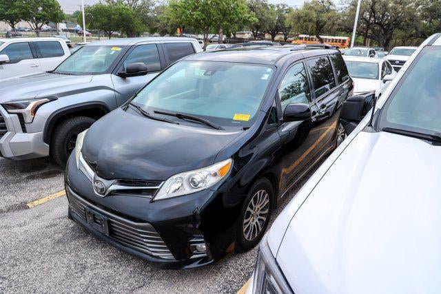 2019 Toyota SIENNA XLE 3.5L XLE