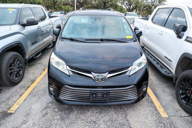 2019 Toyota SIENNA XLE 3.5L XLE
