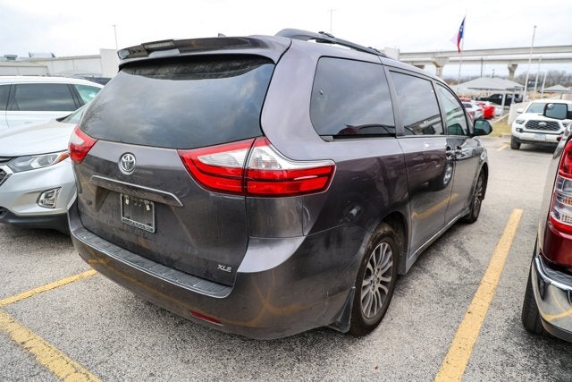 2019 Toyota SIENNA XLE 3.5L Limited