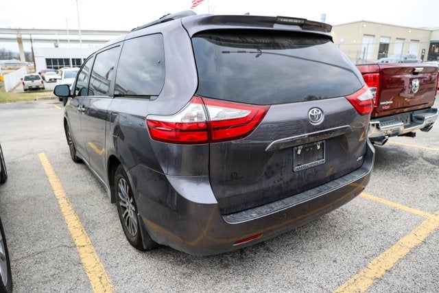 2019 Toyota SIENNA XLE 3.5L Limited