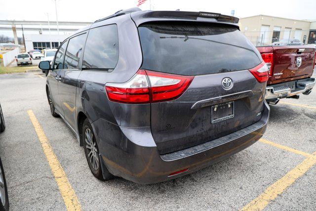 2019 Toyota SIENNA XLE 3.5L Limited