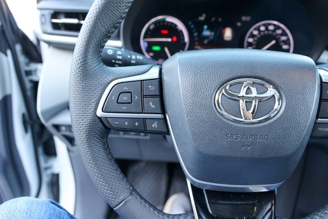 2023 Toyota SIENNA LIMITED Limited